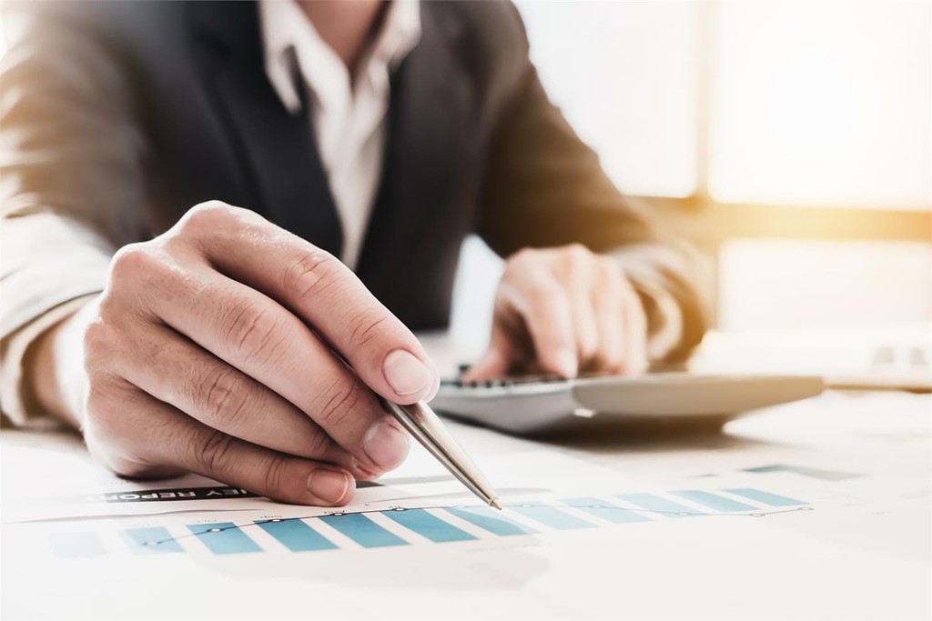 Economista para particulares y empresas: ¿en qué te puedo ayudar?